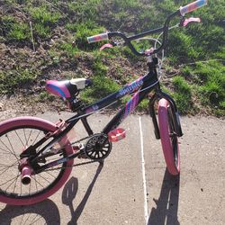 18" Girls bmx freestyle bike