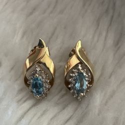 Gorgeous 14k Diamond & Blue Topaz Pierced Earrings 