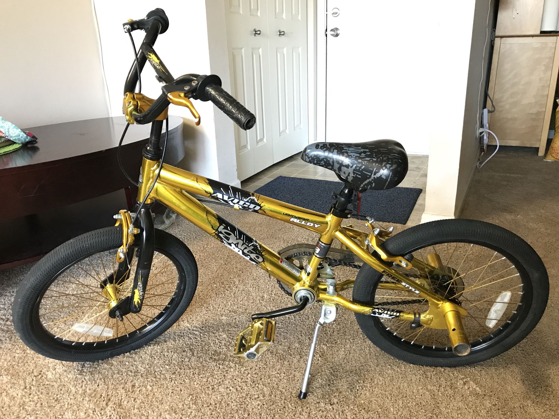 Avigo ignite sale 18 bike