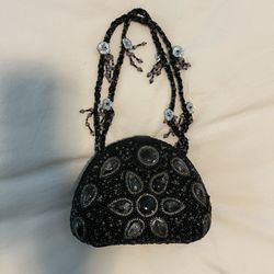 Expression NYC Black beaded handbag Hard Clam Shell Magnet Purse Bag Flower  Expression NYC Black beaded handbag Hard Shell Magnet Beaded Drop Strap F