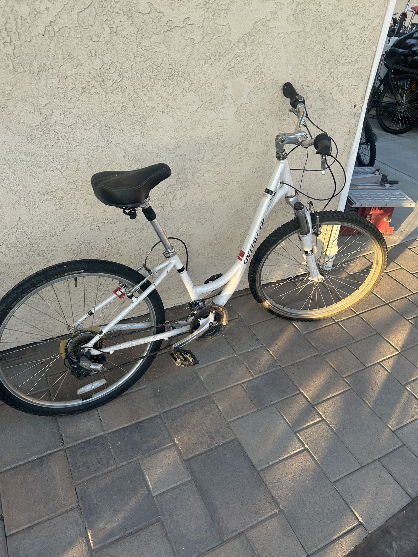 Specialized hybrid city bike women’s 26 Inch