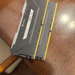 Corsair Vengeance RGB Pro DDR4 32GB CMW32GX4M2D3600C18