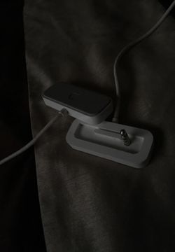 iPod 2 shuffle charger