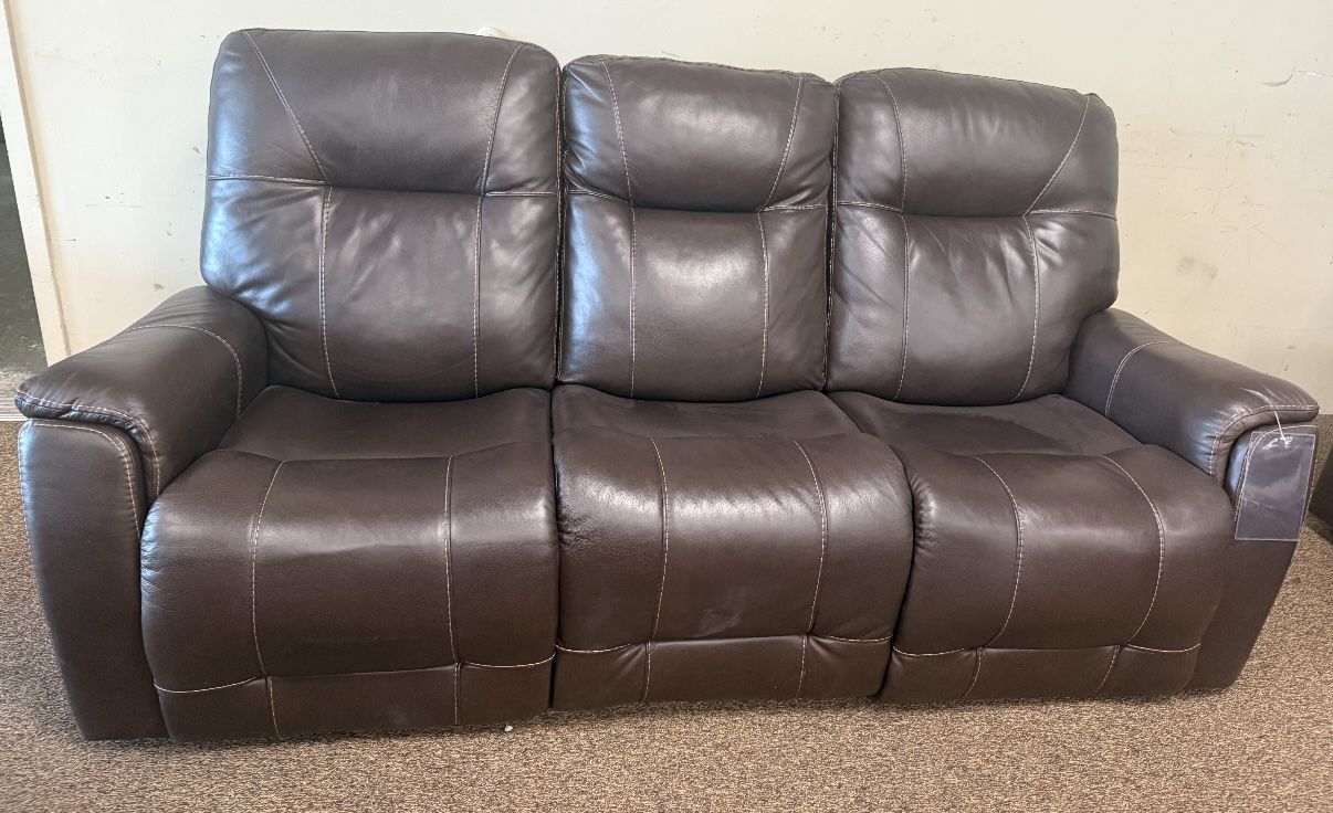 BRAND NEW GENUINE LEATHER RECLINING SOFA AND LOVESEAT