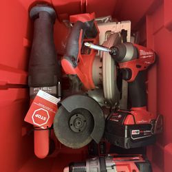 Milwaukee Tool Box Set With Tools