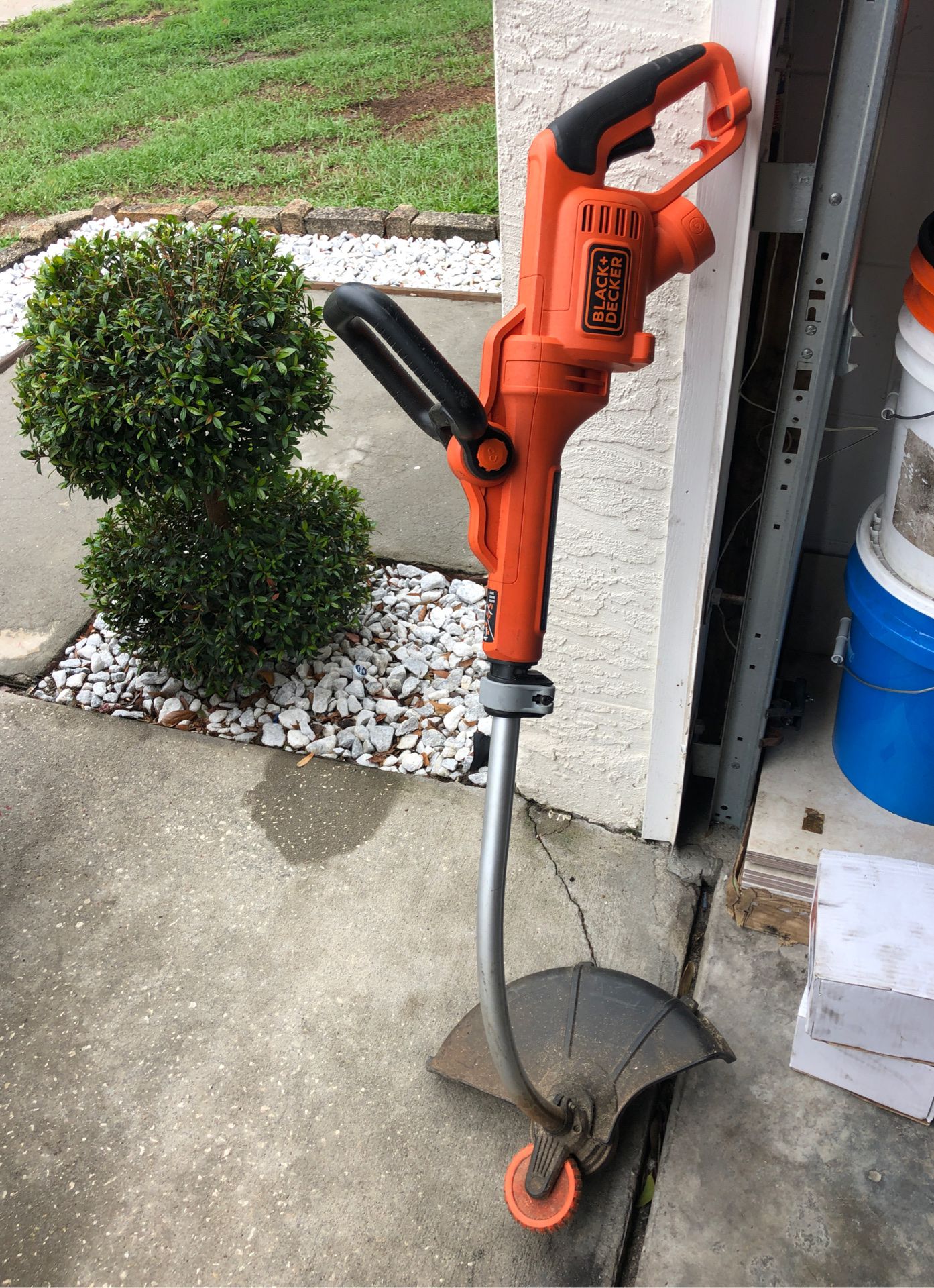 Black and decker weed eater electric