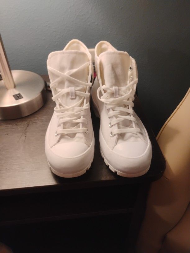 Women's Converse Sneakers Size 9.5