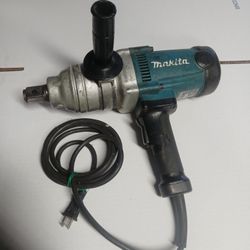 1" Makita Impact Wrench 