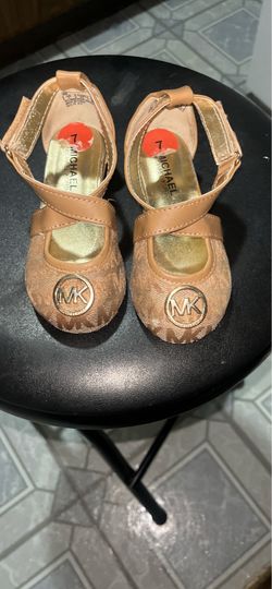 MICHAEL Michael Kors toddler heels with back strap Sz 7