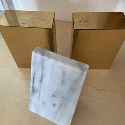 2 Pairs Of Vintage book ends door stop grey heavy & 2 gold brick style one lot price