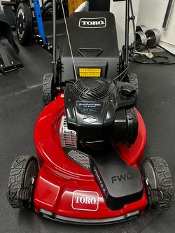 Like New Toro 22" Lawnmower Self Propelled