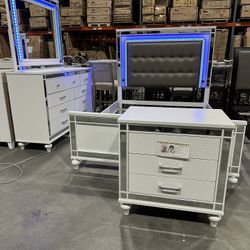  Modern 4‑Piece Bedroom Set – White Finish