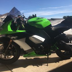 Street Bike 2009 Kawasaki Zx10R