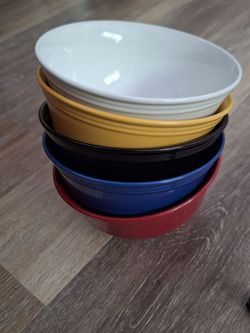 5 Bowls (+ black chopsticks)