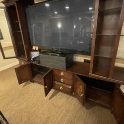 Entertainment Center/unit (tv Not Included) 