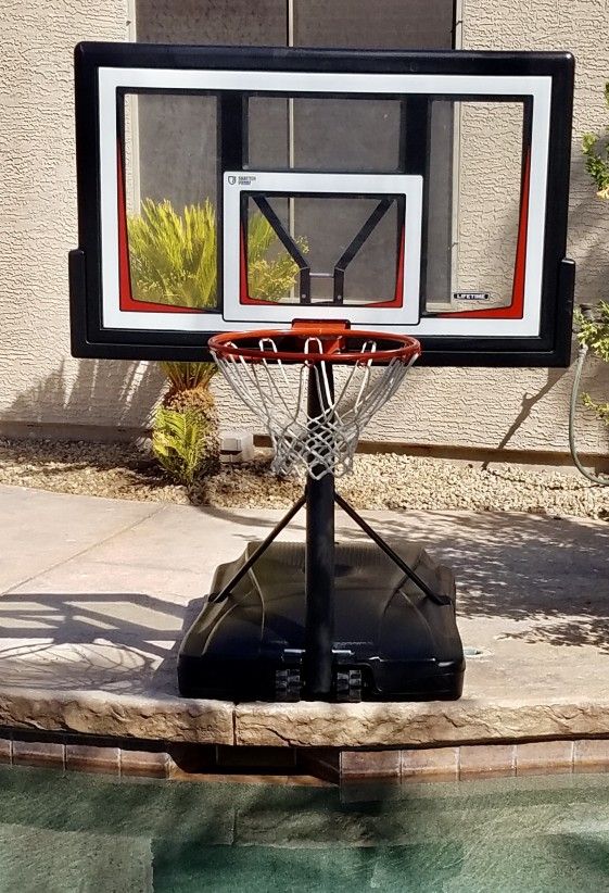 Poolside basketball hoop