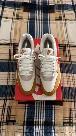 Air Max 1 (Bronze)