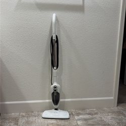 Floor steamer
