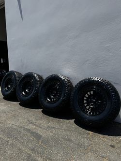 KMC KM552 IMS 6x5.5 17" Wheels With New 33” Nitto RidgeGrappler Tires