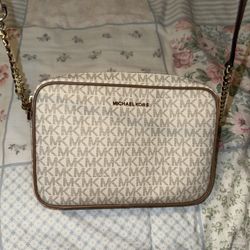 michael kors crossbody bag 