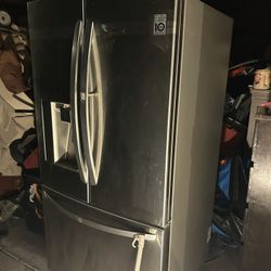 LG 29 CU. FT. ULTRA-CAPACITY 3- DOOR FRENCH DOOR REFRIGERATOR,