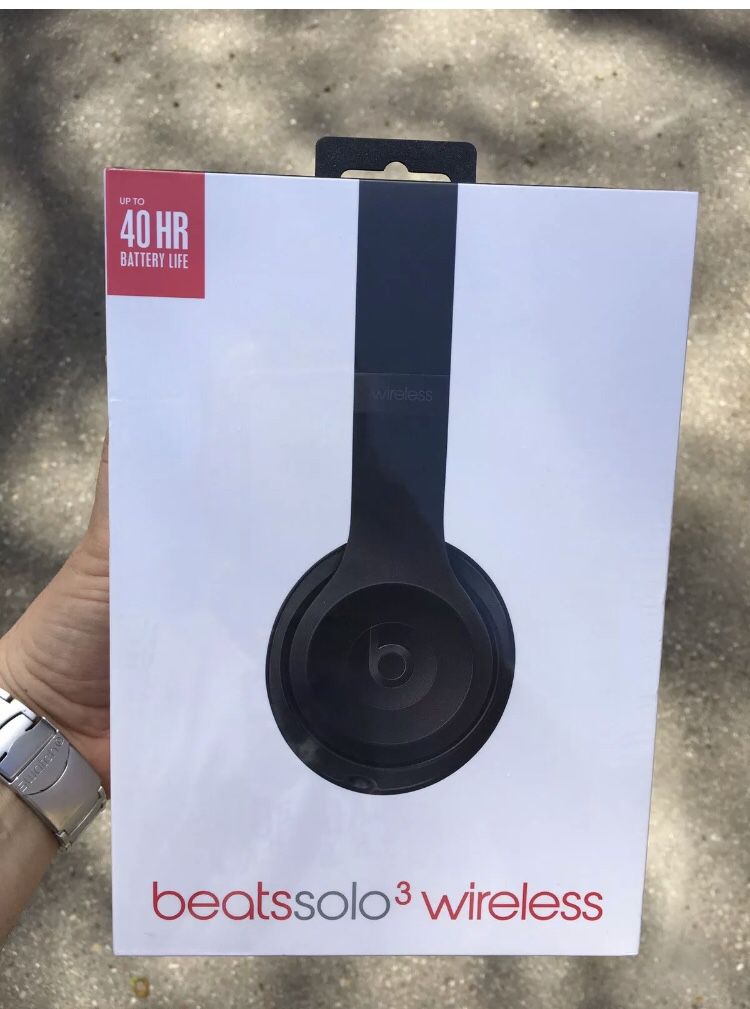 Beats Solo3 Wireless by dr Dre Bluetooth headphones