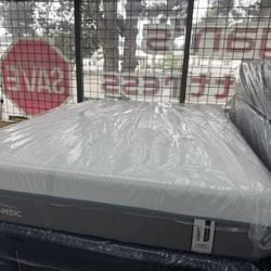 QUEEN SIZE TEMPURPEDIC ADAPT (MEDIUM) MATTRESS & BOX SPRING BED SET
