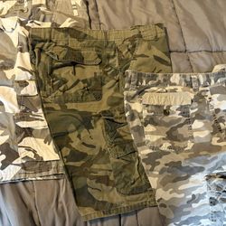 3 Pairs Of Men’s Camouflage Cargo Shorts Size 53