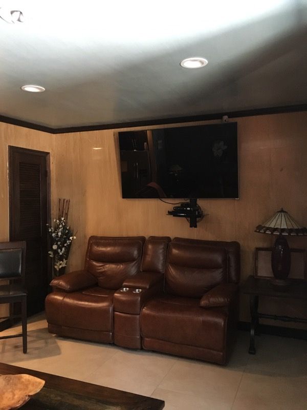 Sheetrock texture and paint remodeling