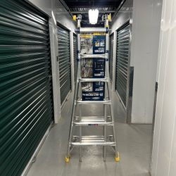 Werner 5-in-1 Multi-Position Pro 26 ft Aluminum Adjustable Tall Ladder 375 lb Type 1AA MT-26IAAXTHD