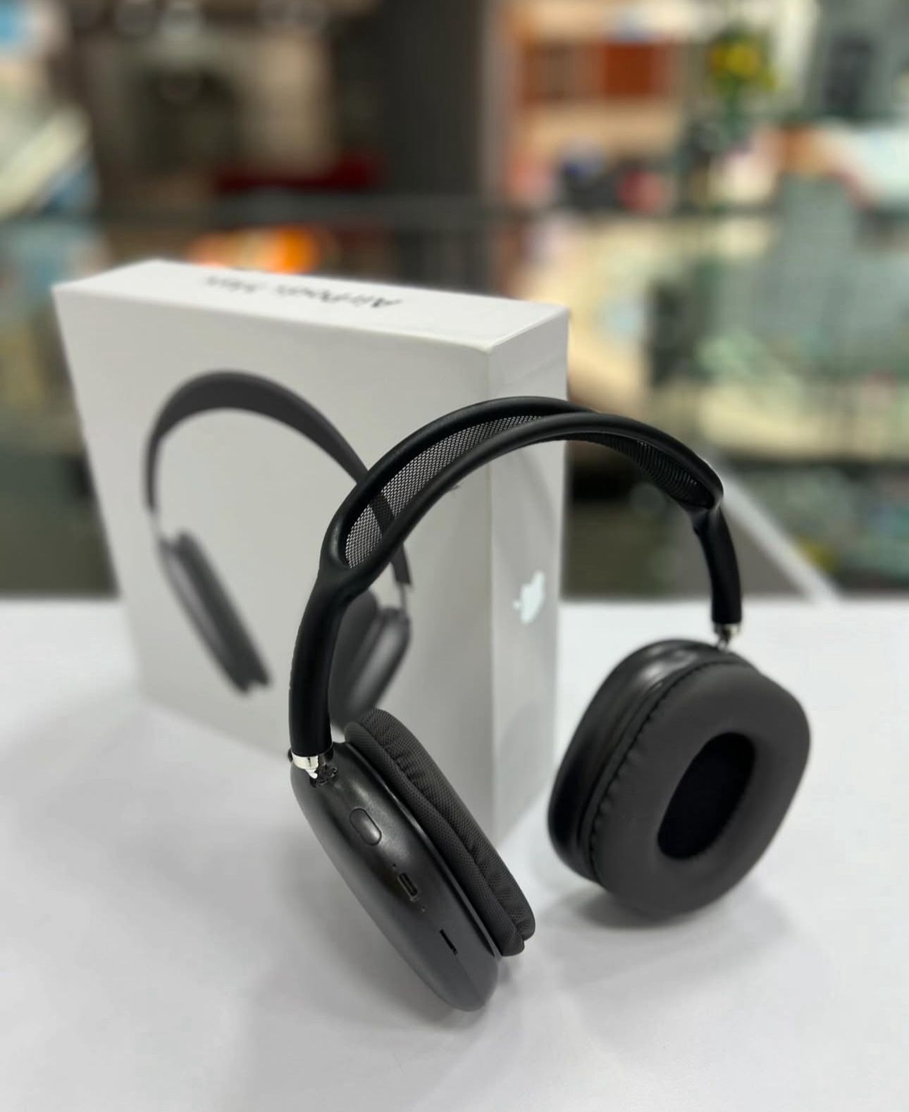 AirPod Max With Metal Cups