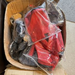 I’m the Owner Of 2nd Chance Imports I sell ladies clothing etc…messaged me for great DEALS