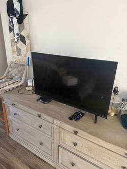 Vizio 48” Smart Tv