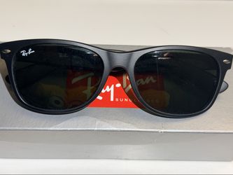 Ray-Ban New Wayfarer Sunglasses - Black/Green, Like New