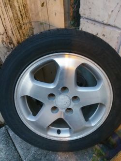 Honda 205 /55R16 Aluminum OEM rim with tire