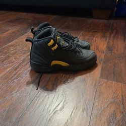 Boys Jordan Shoes