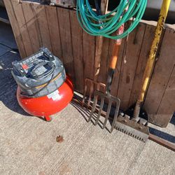 Compresor, Nail Roof Gun,air Hose Ready To Get The Job Done
