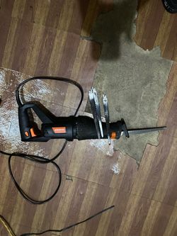 Electric handsaw