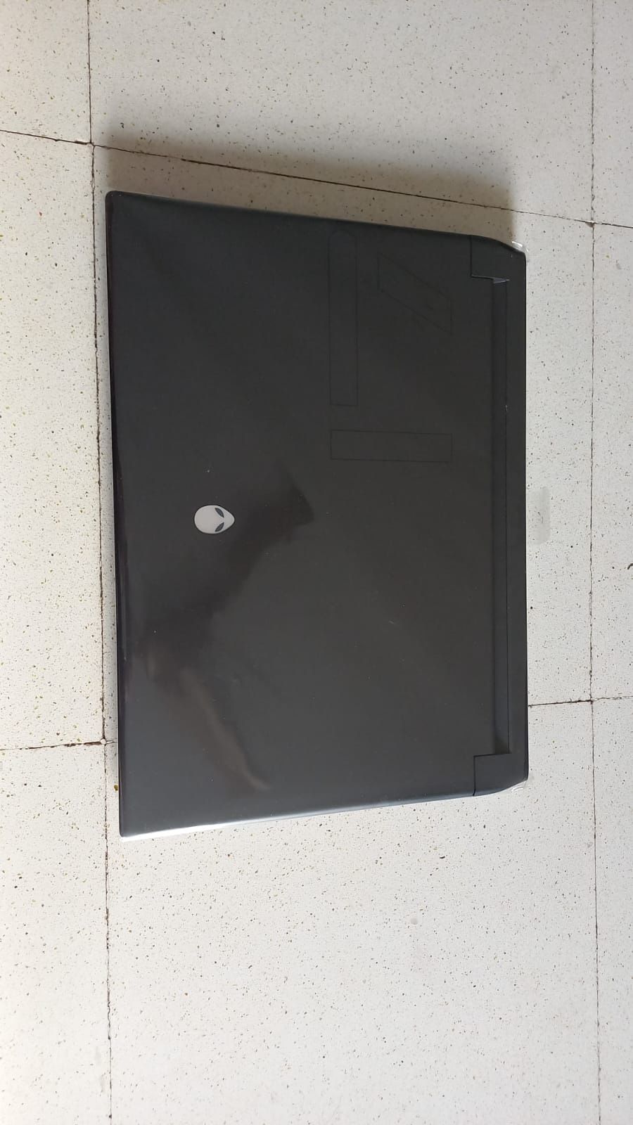 Alienware M17 R5 AMD