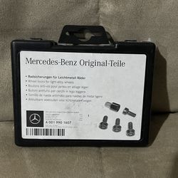 Mercedes-Benz OEM Wheel Lock Set Black  Lug Nuts