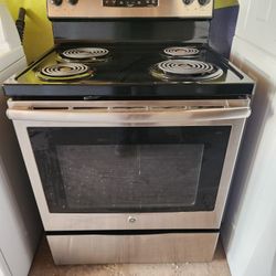 GE Electric Stove Good Conditions Everything Works Well 