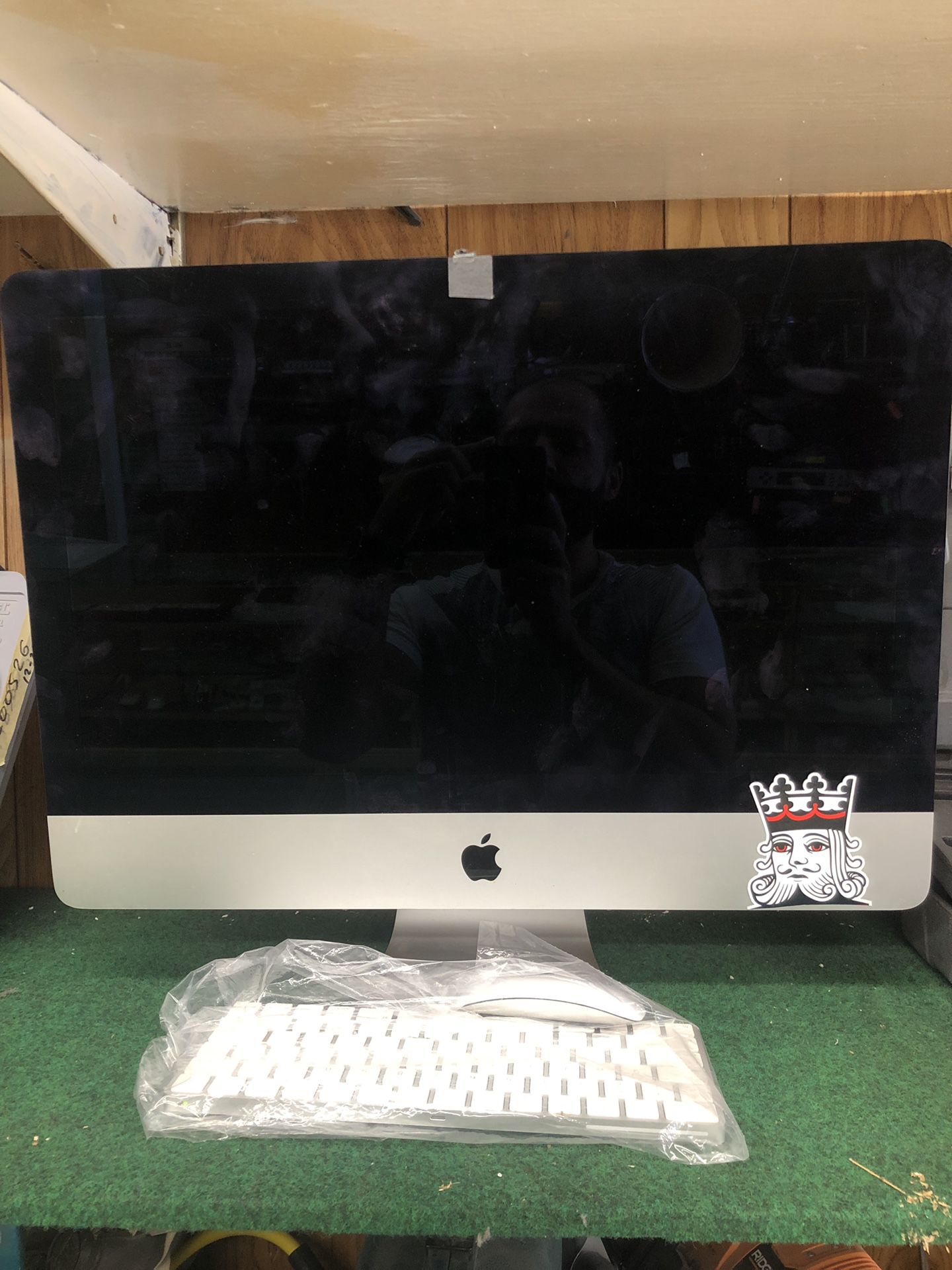 Apple iMac with Keyboard