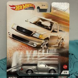 Hot Wheels Premium Hyper Haulers 1999 Ford F-150 Svt Lightning 