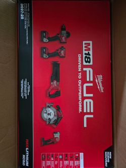 Milwaukee M18 Fuel 5 Tool set with Batteries Charger and Bag