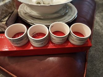 Noritake Rothschild Napkin Rings Set Of 4