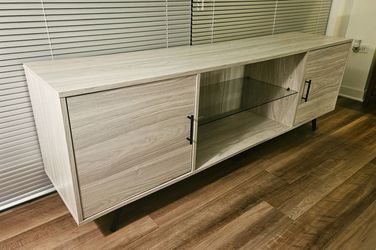 TV STAND WITH GLASS SHELF