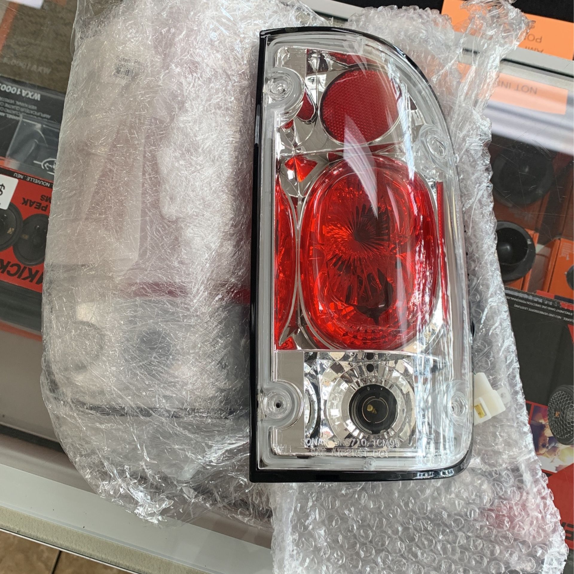 95-00 Toyota Tacoma Tail Lights Aftermarket