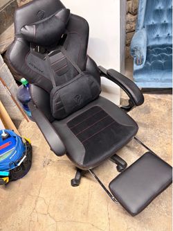 Gaming chair