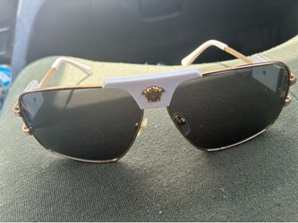 Men’s Versace glasses