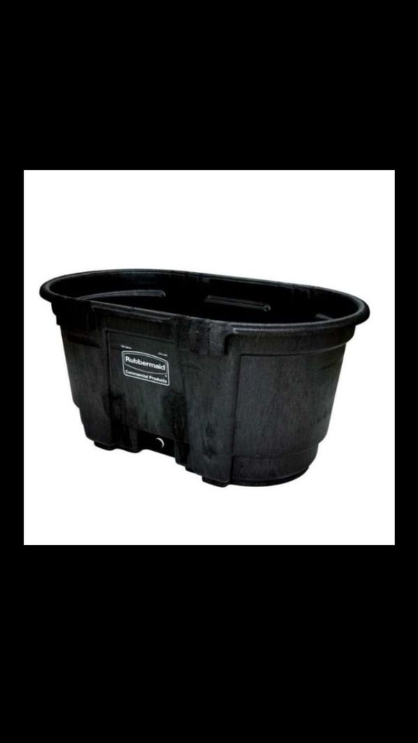 Rubbermaid 100 Gallon Stock Tank for Sale in Riverside, CA OfferUp
